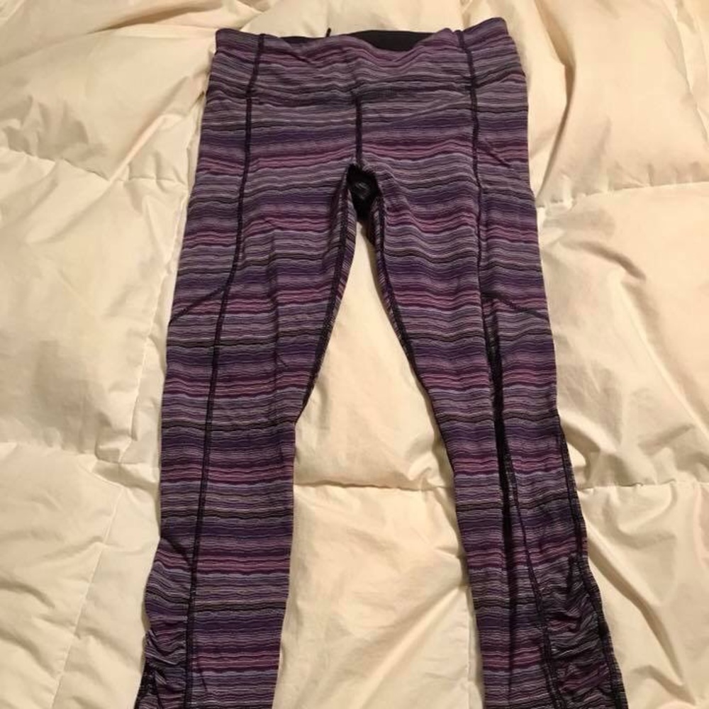 Lululemon tights. EUC.